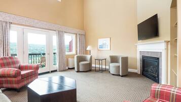 In-room safe, iron/ironing board, free WiFi, bed sheets