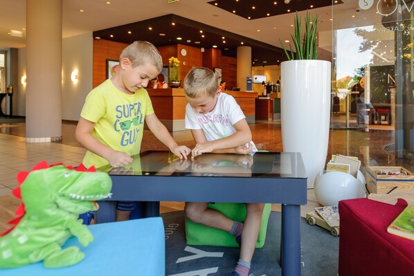 Lobby sitting area - Novotel Erlangen (Erlangen)