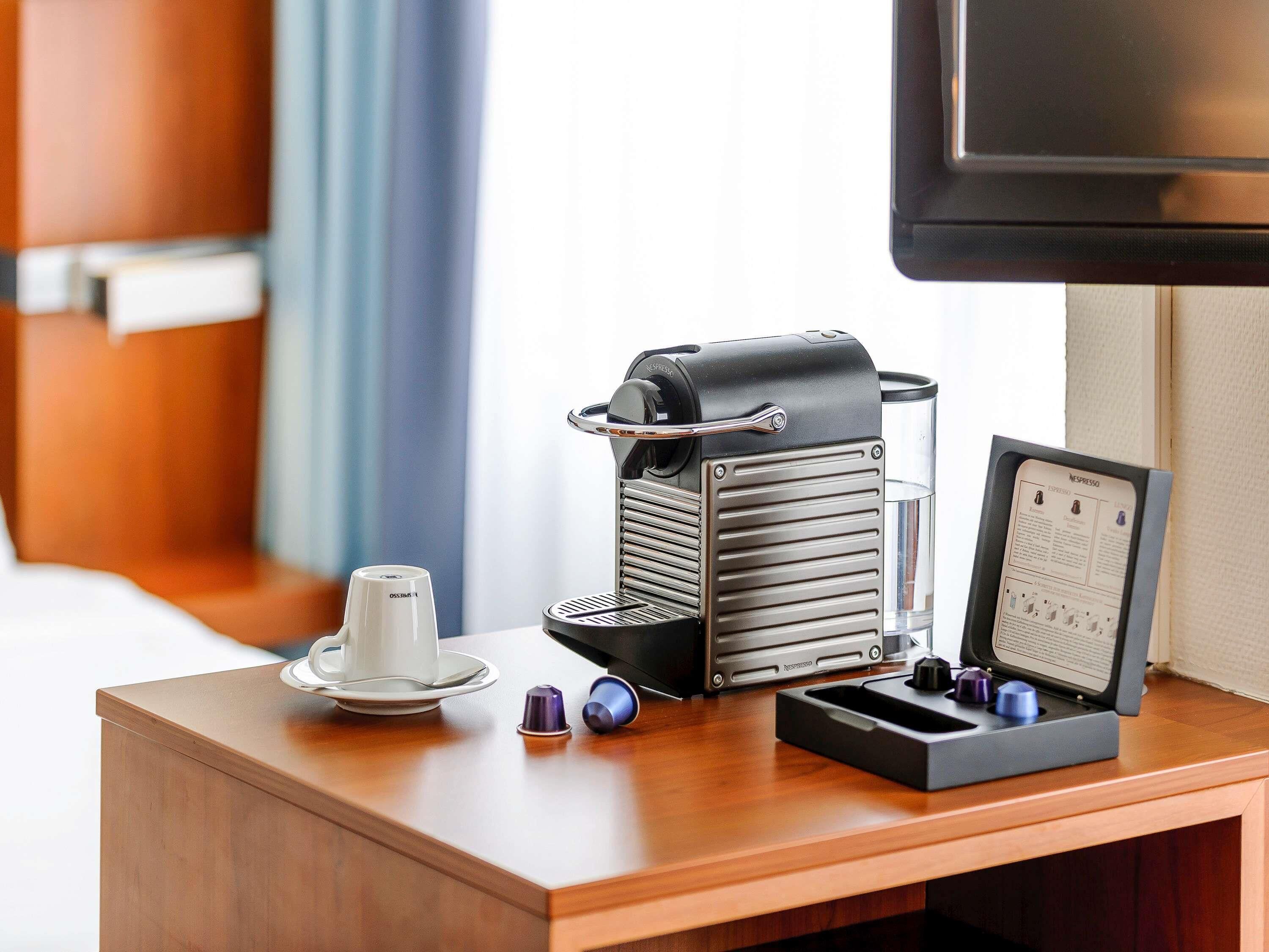 Habitación ejecutiva, 1 cama Queen size y sofá cama | Ropa de cama de alta calidad y escritorio 