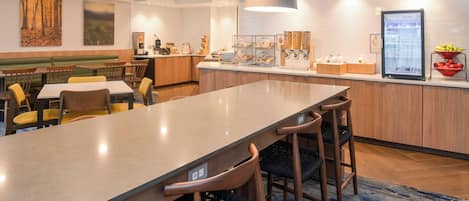 Free daily continental breakfast