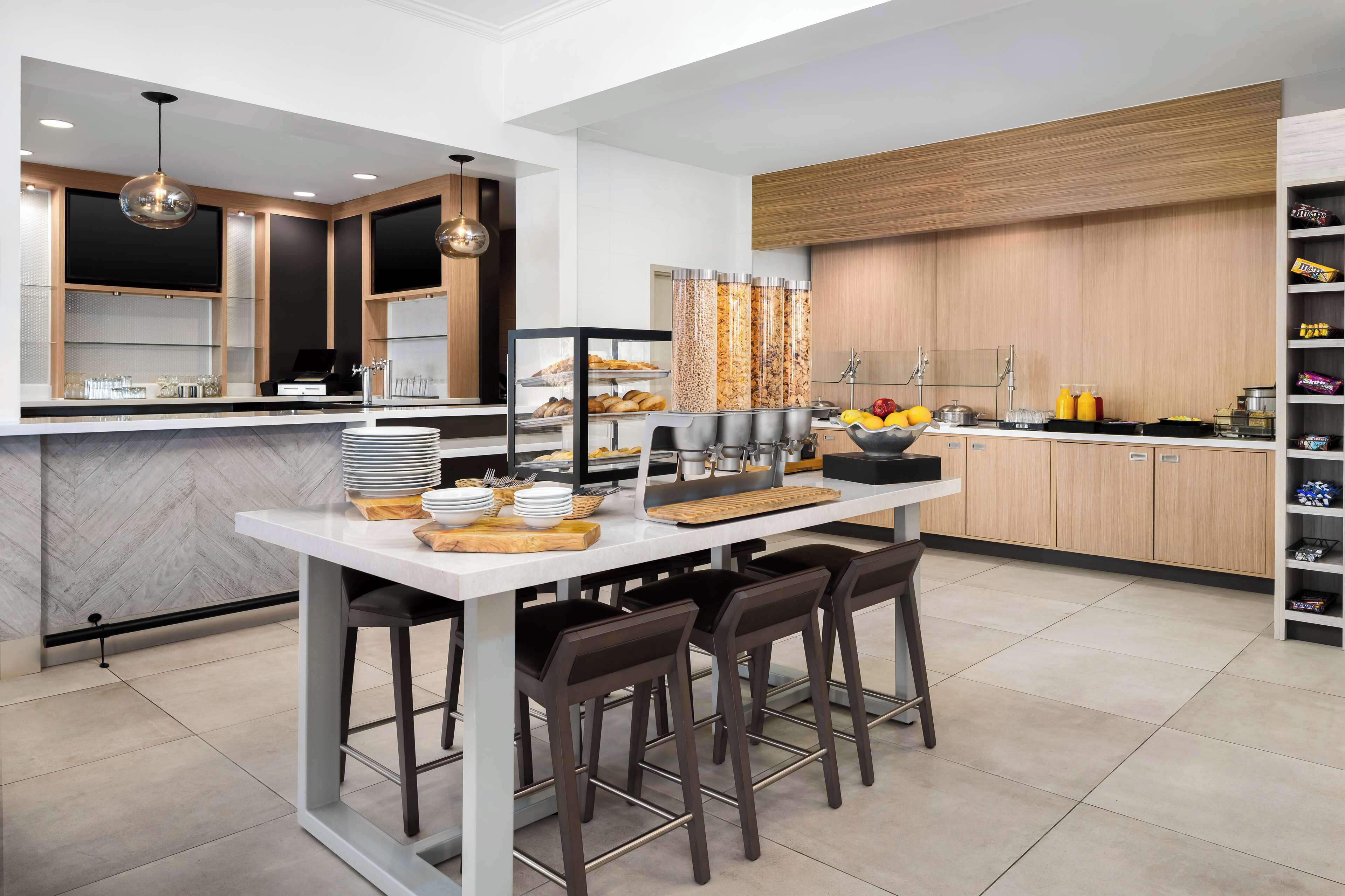 daily cooked-to-order breakfast for a fee