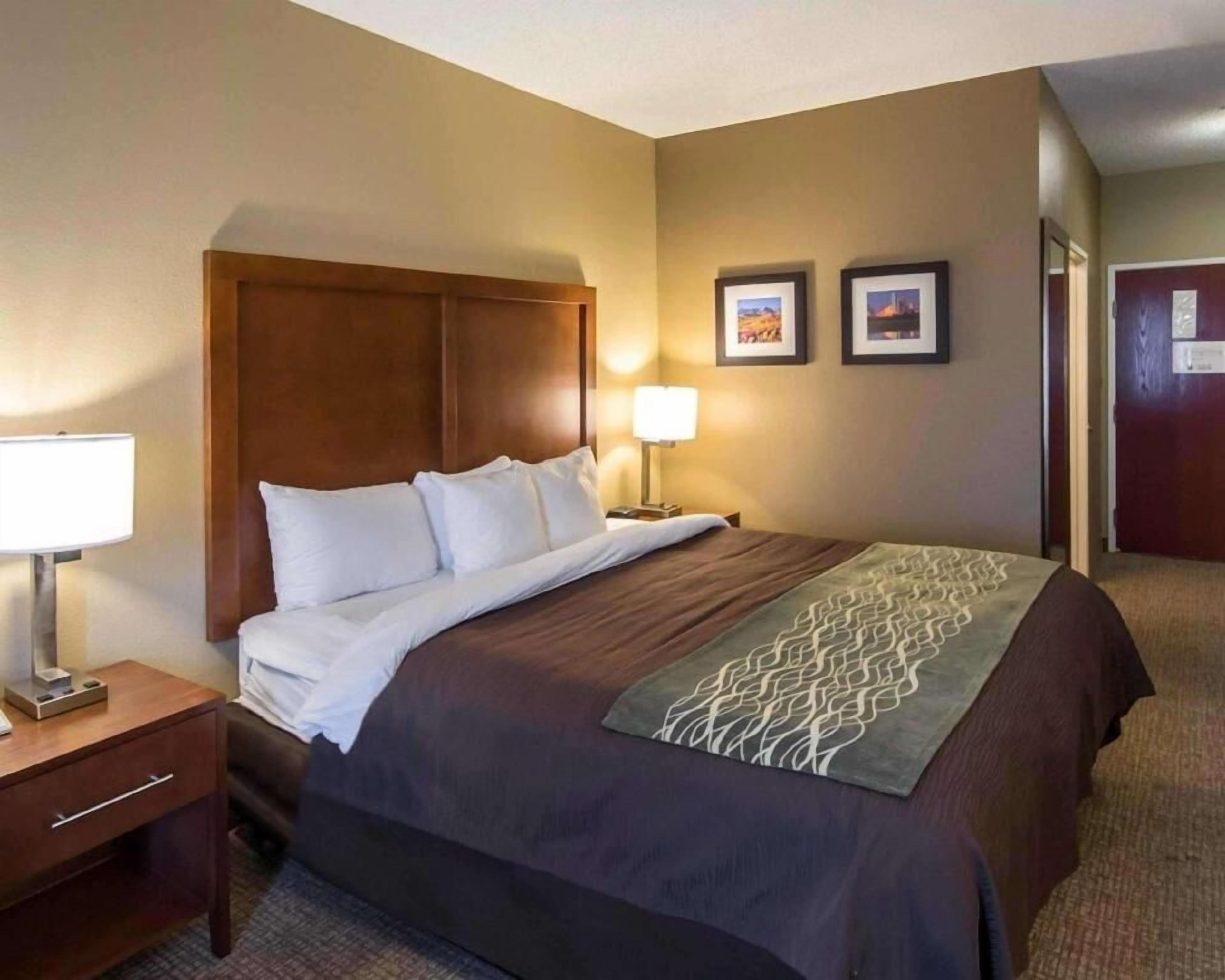 In-room safe, iron/ironing board, free WiFi, bed sheets