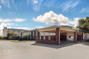 Exterior - Comfort Inn & Suites Red Oak - Dallas Area (Red Oak)