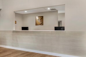 Lobby - Comfort Inn & Suites Red Oak - Dallas Area (Red Oak)