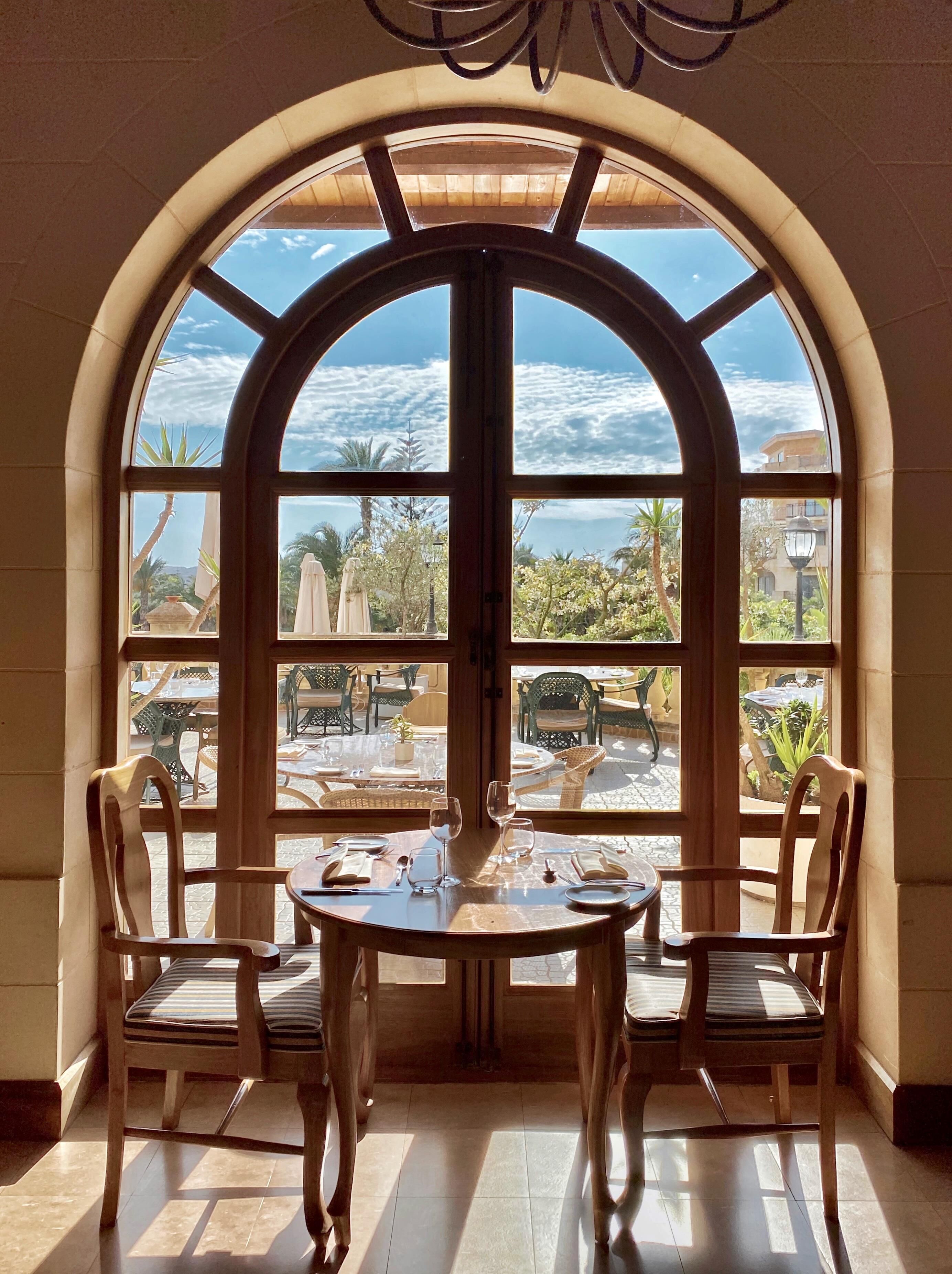 4 restaurants servant le petit déjeuner, spécialités Cuisine régionale