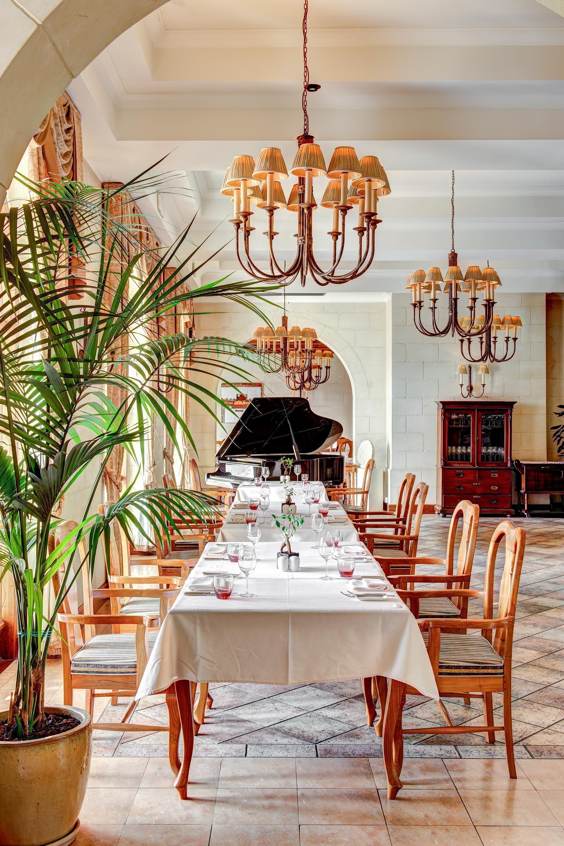 Frukostbuffé varje dag (EUR 27.5 per person)