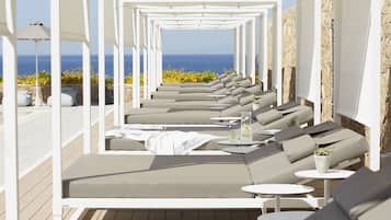 Indoor pool, 2 outdoor pools, pool umbrellas, sun loungers