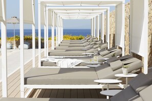 Indoor pool, 2 outdoor pools, pool umbrellas, sun loungers