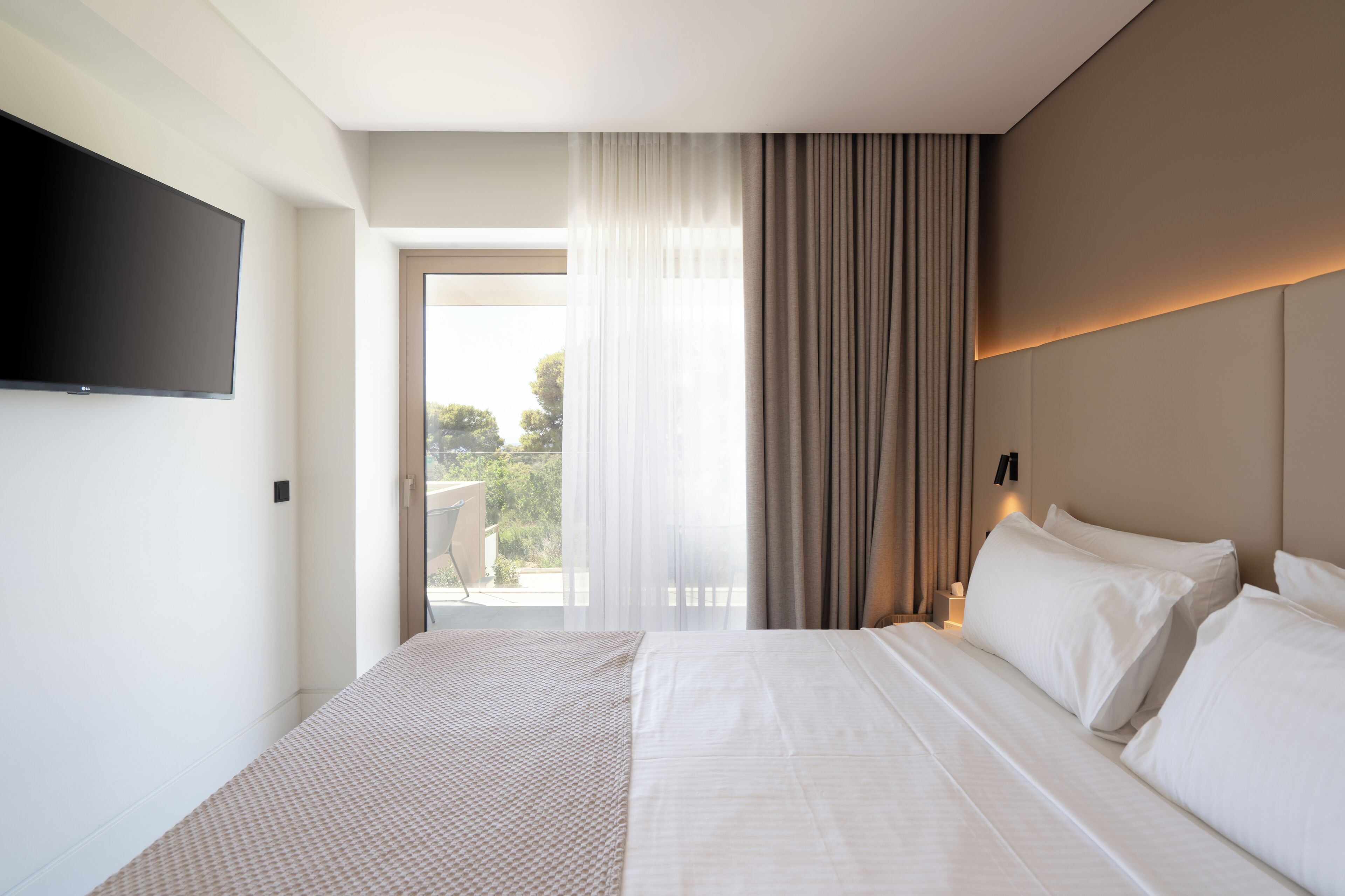 Single Room | เครื่องนอนระดับพรีเมียม, ผ้านวมขนเป็ด, มินิบาร์, ตู้นิรภัยในห้องพัก
