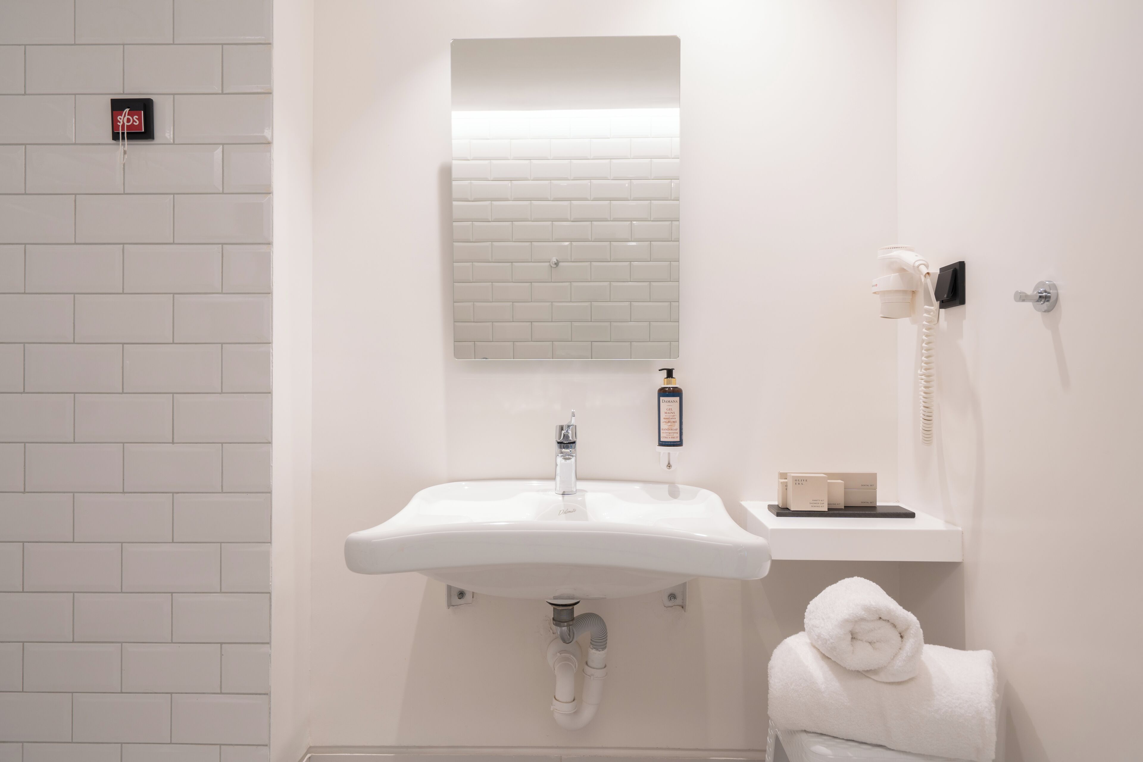 Accessible room | Accessible bathroom