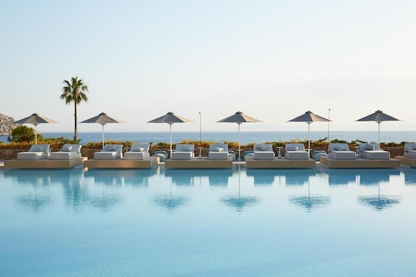 Indoor pool, 2 outdoor pools, pool umbrellas, sun loungers