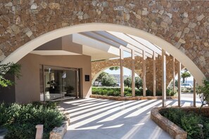 Property entrance - Hotel Vincci EverEden (Saronikos)