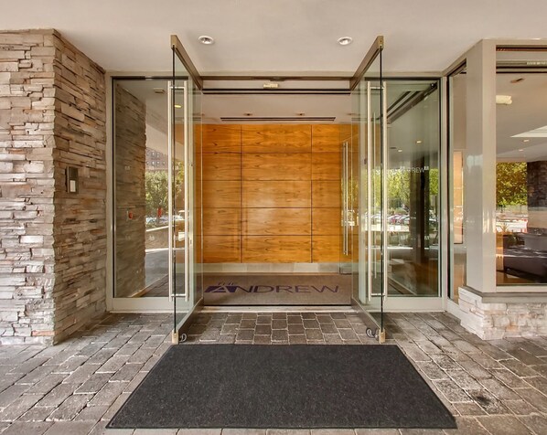 Exterior - The Andrew Hotel (Great Neck)