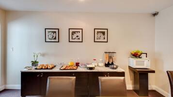 Desayuno continental incluido todos los días