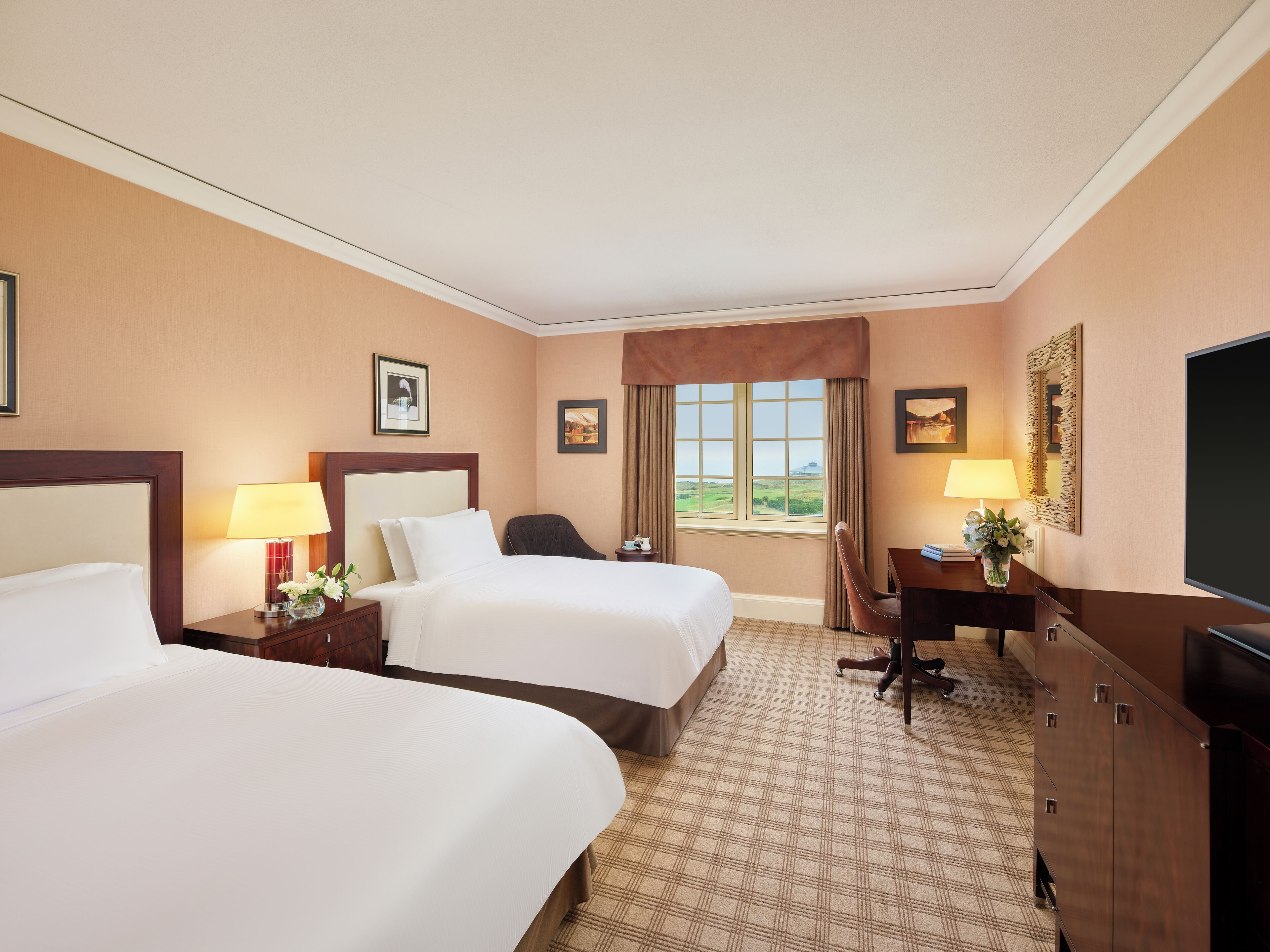 Premium bedding, minibar, in-room safe, desk