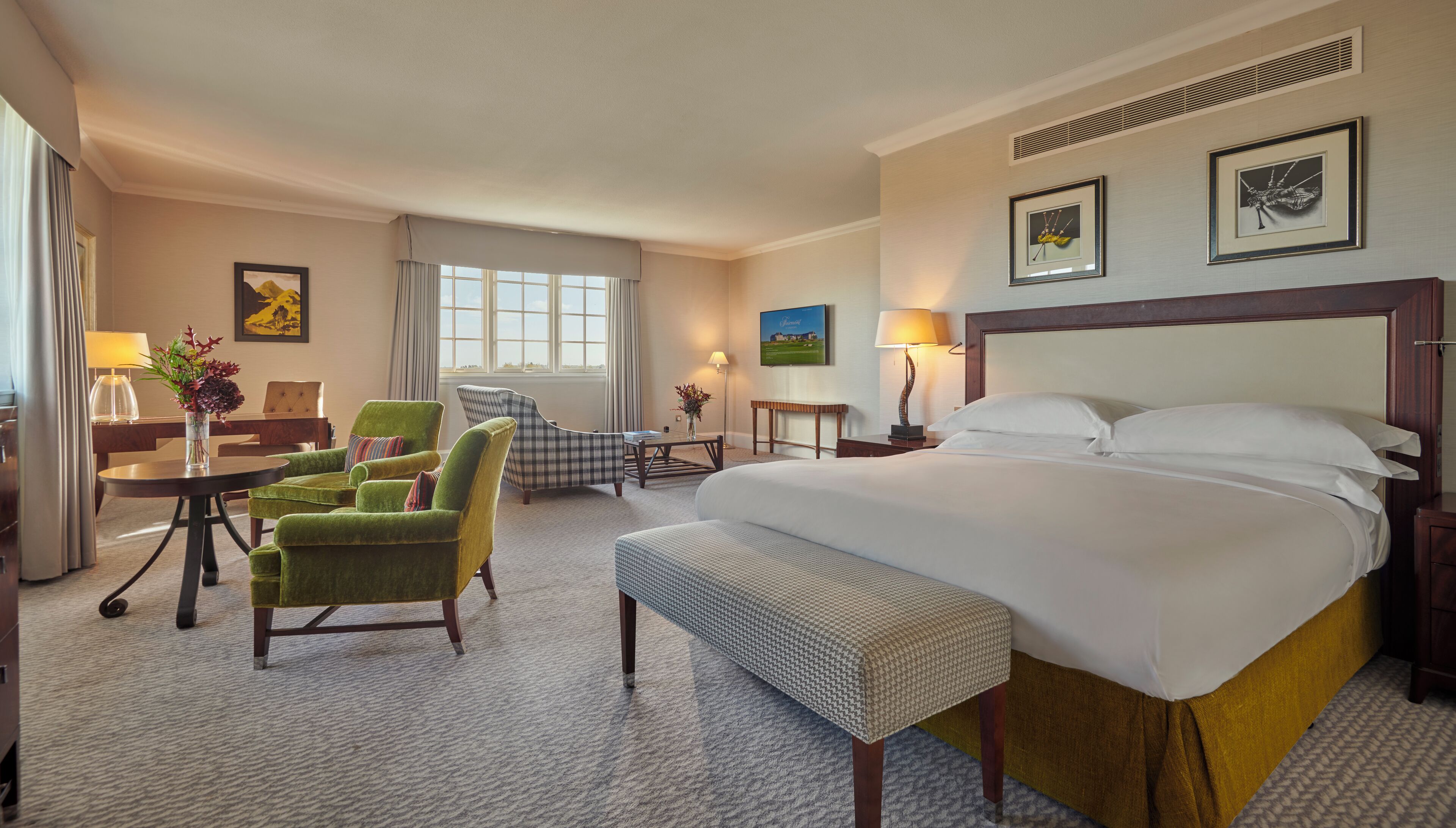 Premium bedding, minibar, in-room safe, desk