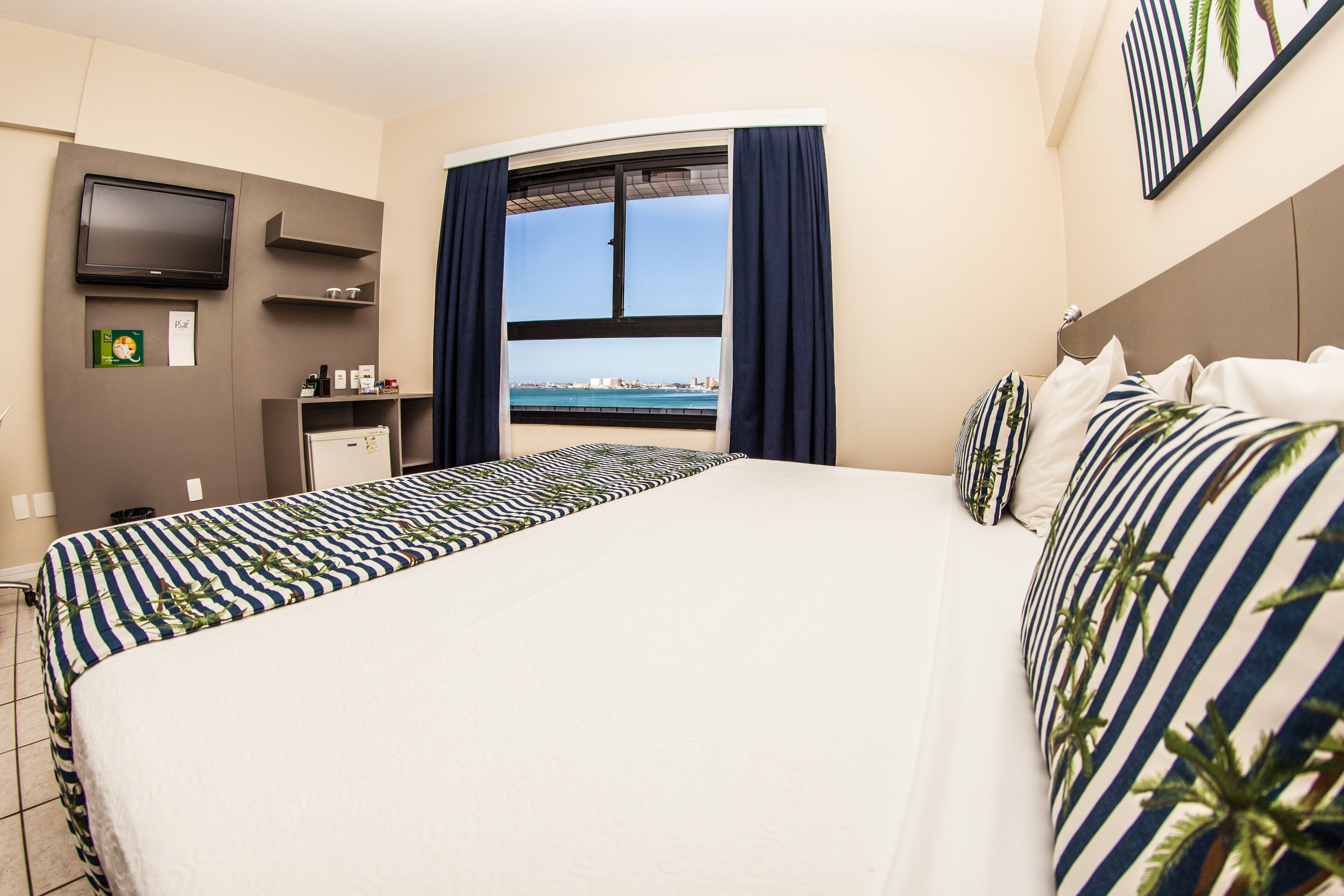 executive room | in-room safe, desk, blackout curtains, free wifi