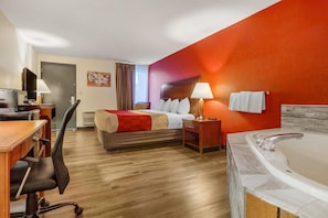 Desk, iron/ironing board, cribs (surcharge), rollaway beds (surcharge) - Econo Lodge Inn & Suites Brookings (Brookings)
