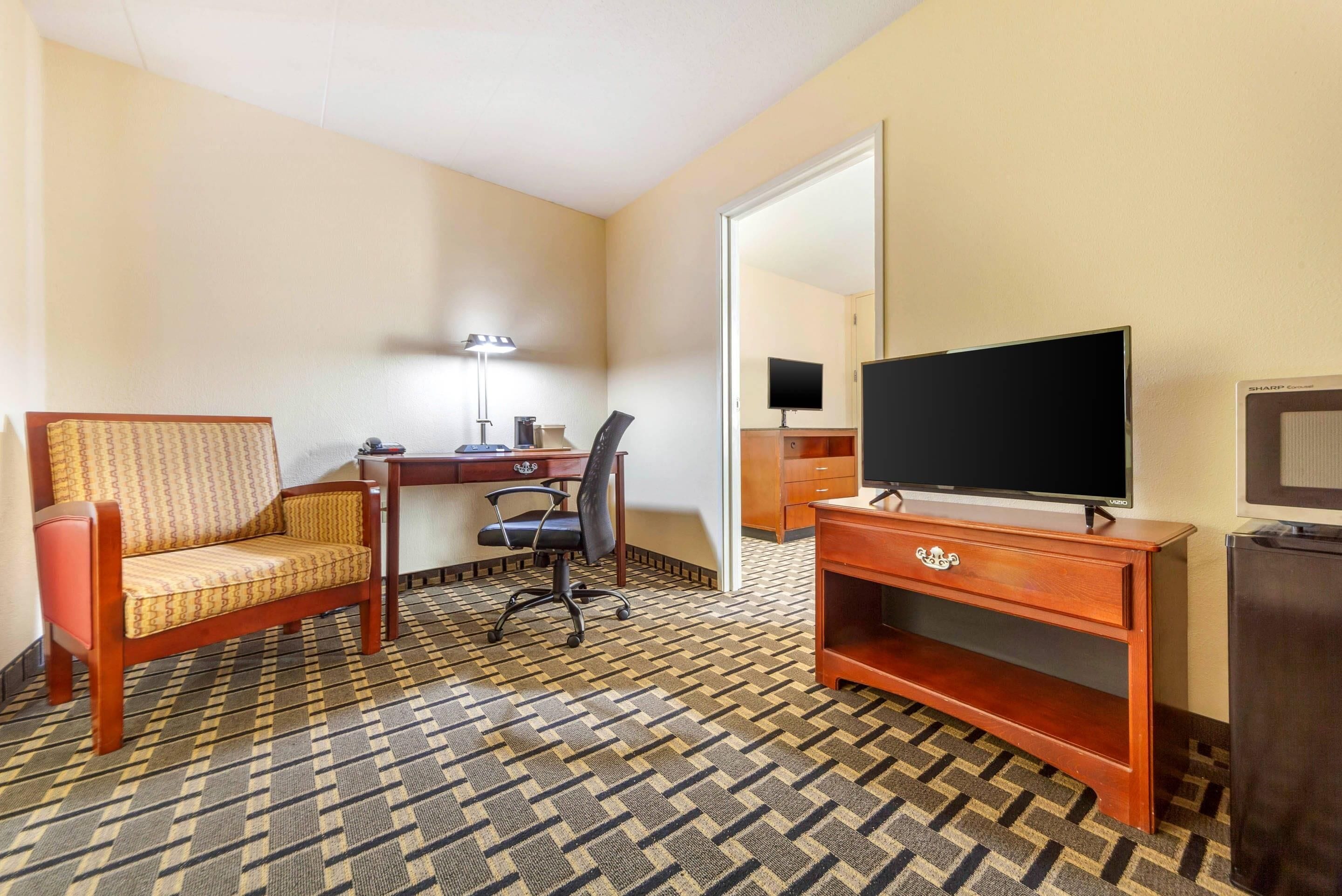 Desk, iron/ironing board, cribs (surcharge), rollaway beds (surcharge)