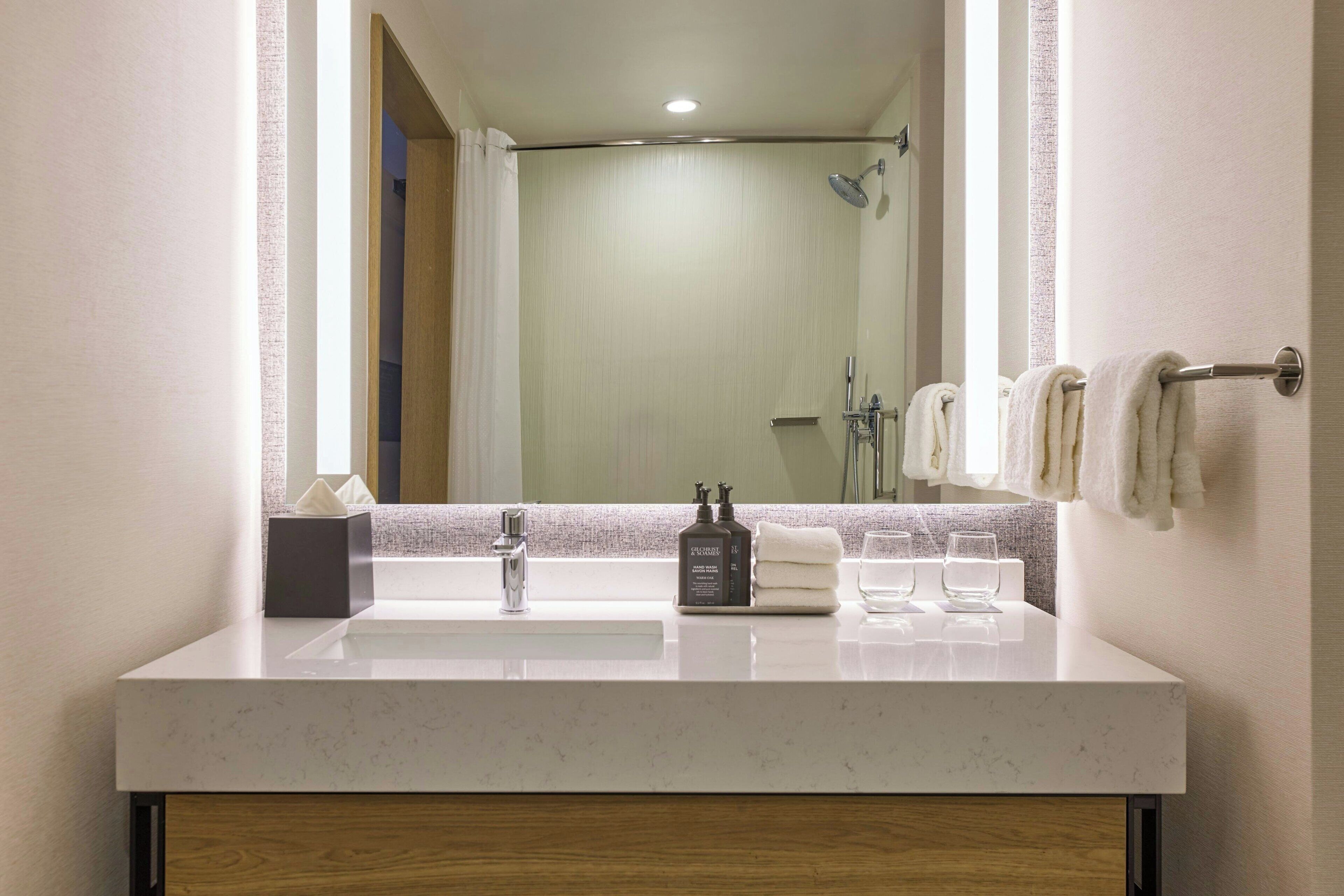 combined shower/bathtub, free toiletries, hair dryer, towels