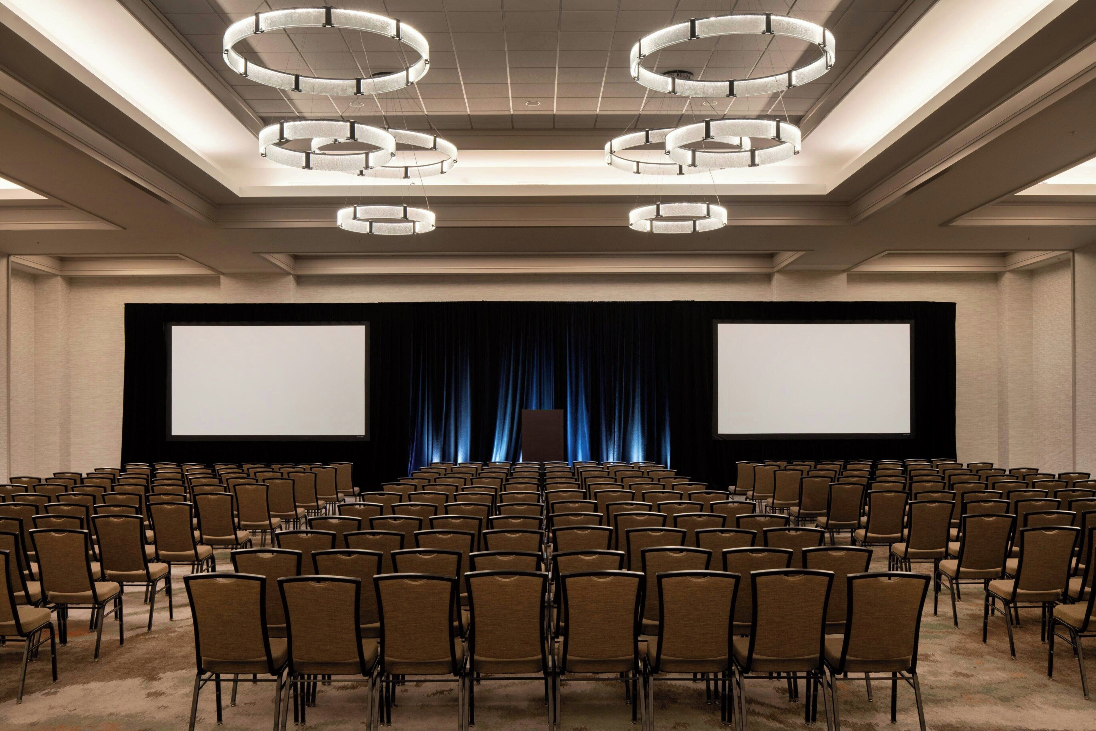 Photo - Sheraton Grand Sacramento Hotel