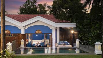 Private pool