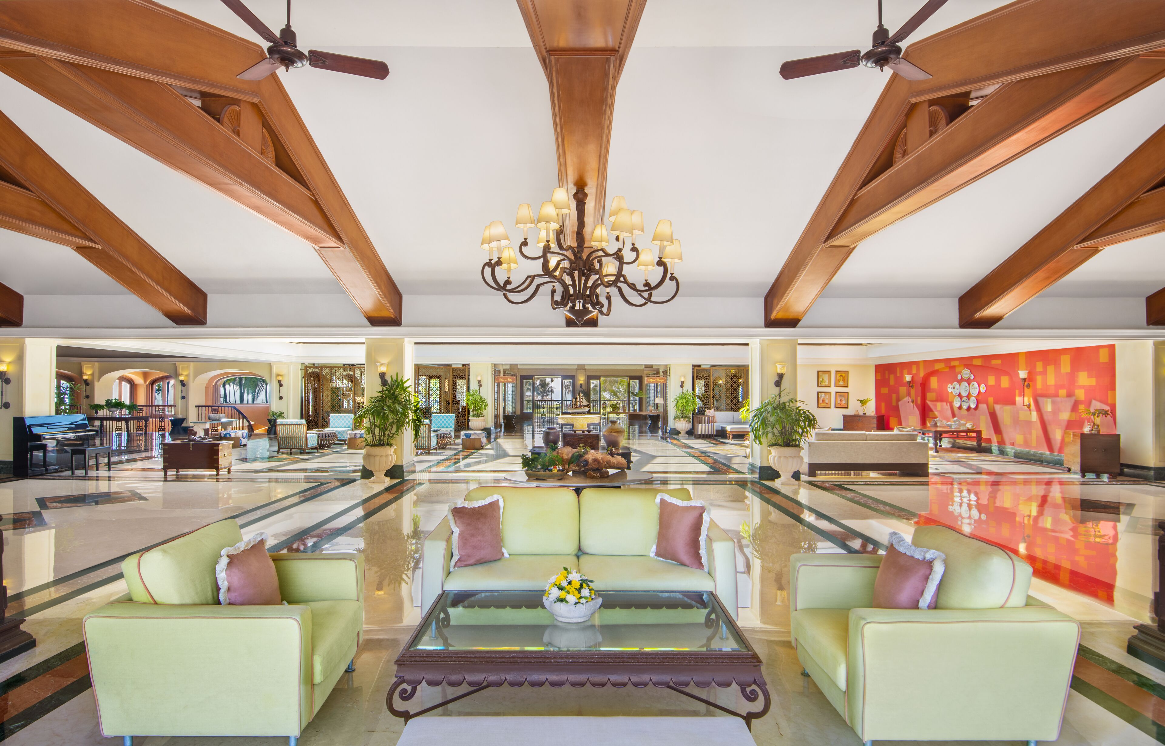 Coin salon dans le hall