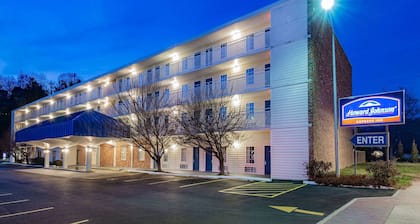 Howard Johnson by Wyndham Staunton