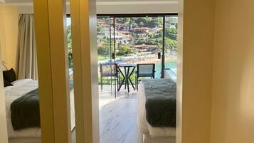 Grand Suite, Jetted Tub, Sea View