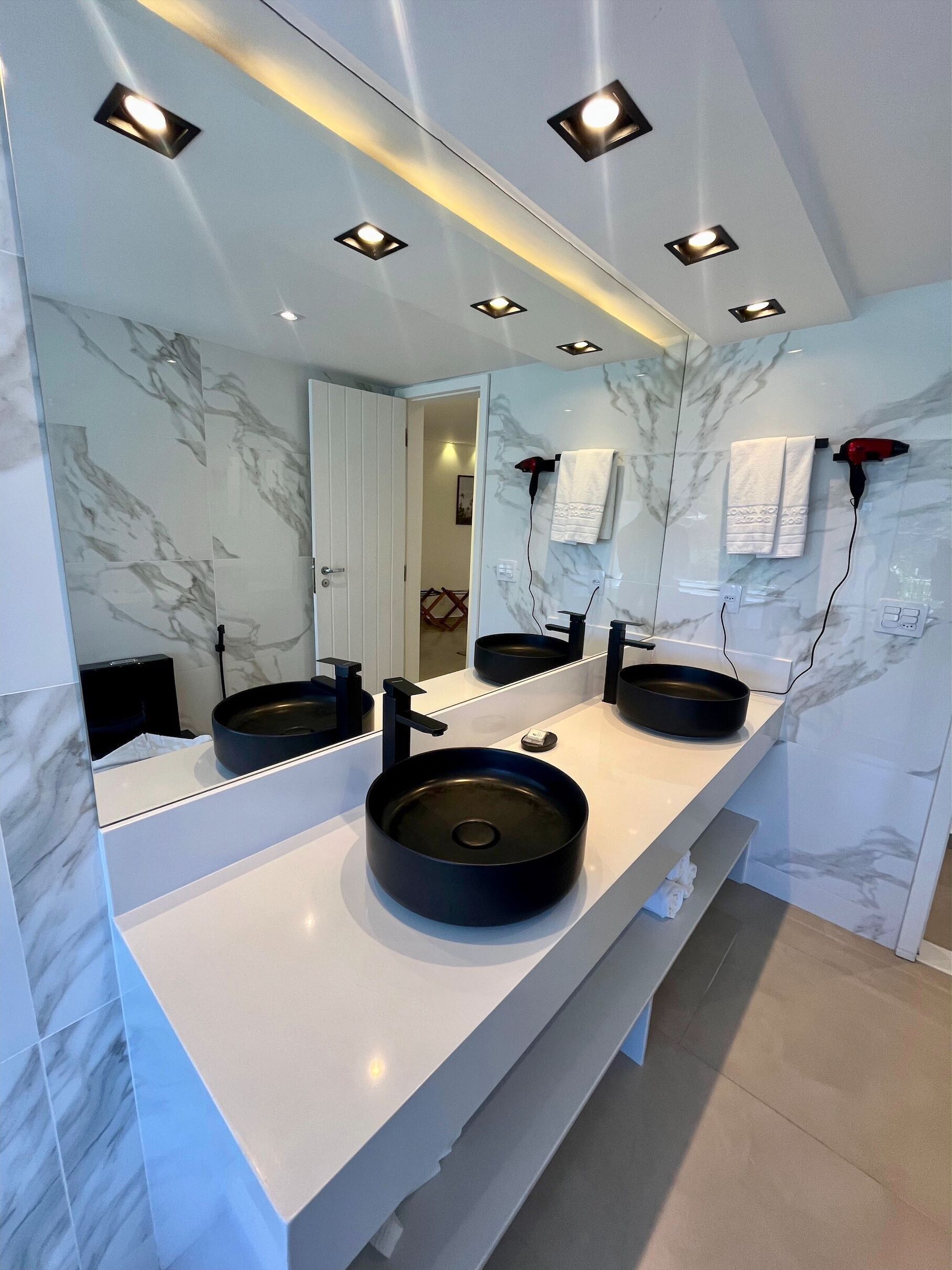 premium suite, jetted tub, sea view | bathroom | bidet, towels