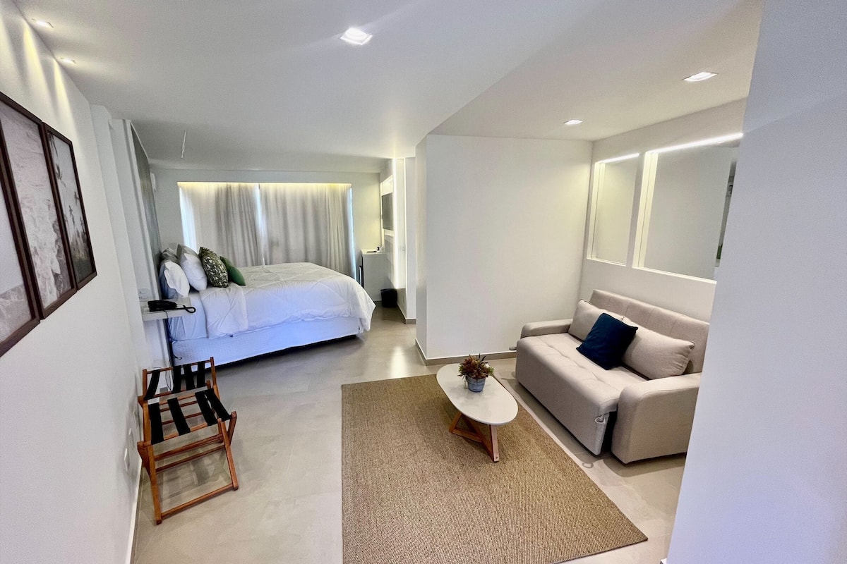 Suite, 1 King Bed | Minibar, in-room safe, bed sheets