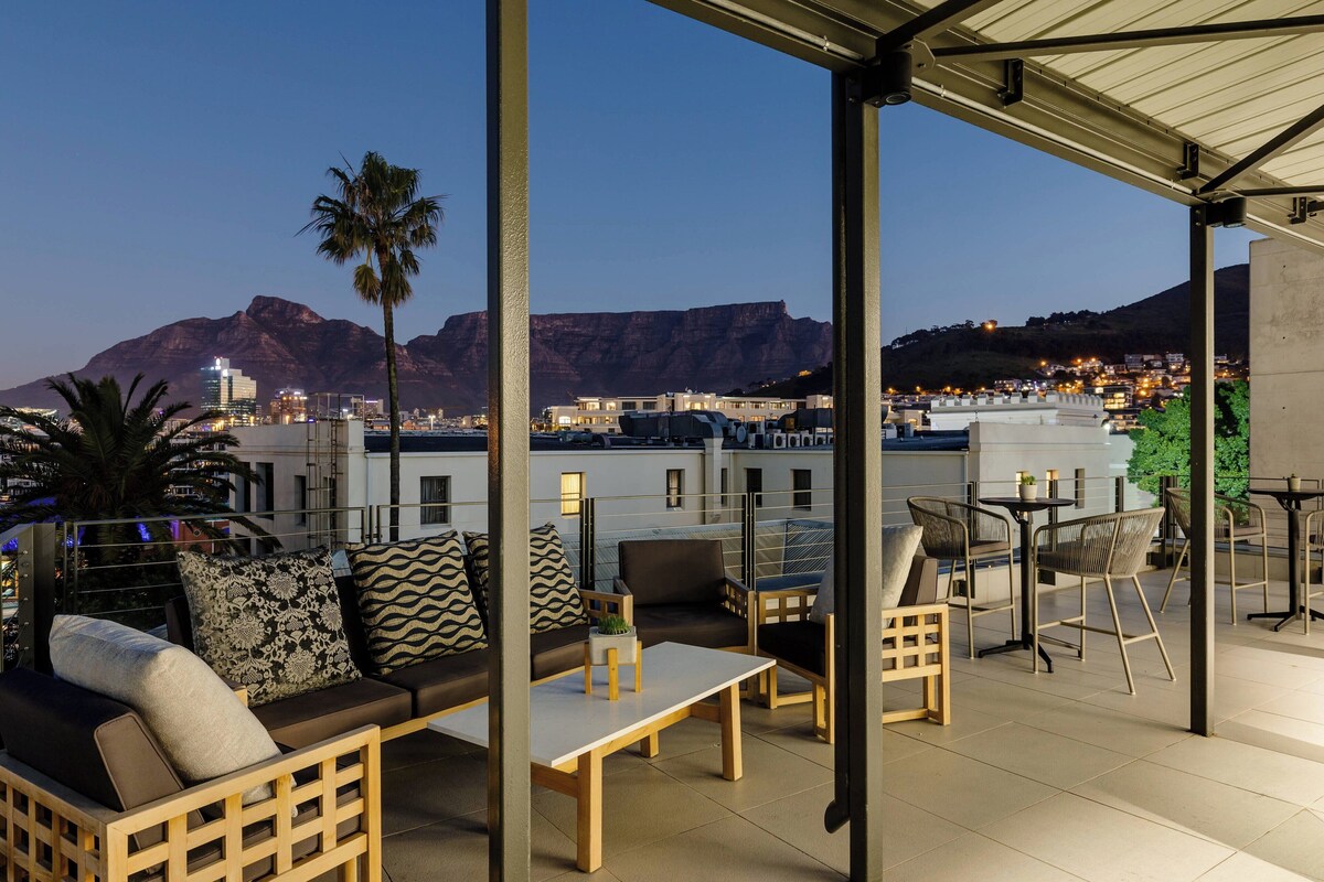 Breakwater Lodge - Table Mountain