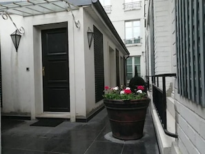 Executive Room | Courtyard view
