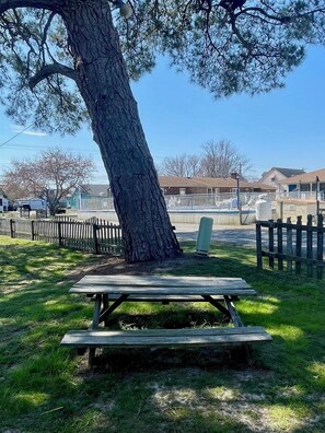 Cottage, 1 Bedroom, Non Smoking, Kitchen | Terrace/patio