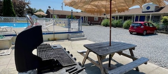 Maddox Inn