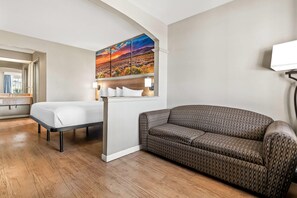 Deluxe Studio Suite, 1 King Bed, Non Smoking | Desk, soundproofing, iron/ironing board, free cribs/infant beds - Days Inn by Wyndham Nacogdoches/SFA University/Downtown (Nacogdoches)