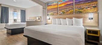 데이즈 인 바이 윈덤 내커도처스/SFA 유니버시티/다운타운