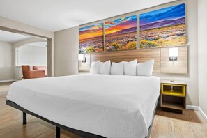 Studio Suite, 1 King Bed, Non Smoking