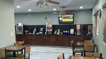 Esmorzar continental gratuït entre setmana