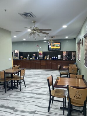Free daily continental breakfast
