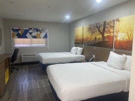 Bañera con ducha, secador de pelo, toallas