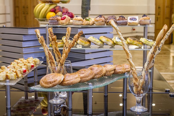 Daily buffet breakfast for a fee