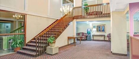 المنشأة من الداخل