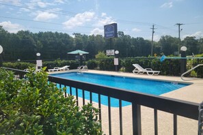 Seasonal outdoor pool