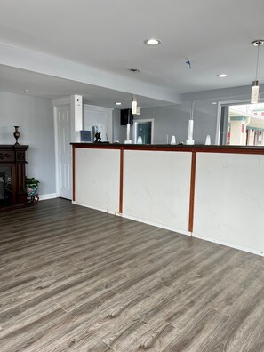 Concierge desk - Knights Inn Madison Heights, VA (Madison Heights)