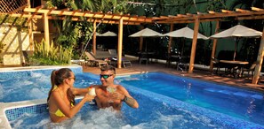 Outdoor pool - Hotel Maya Tulipanes Palenque (Palenque)