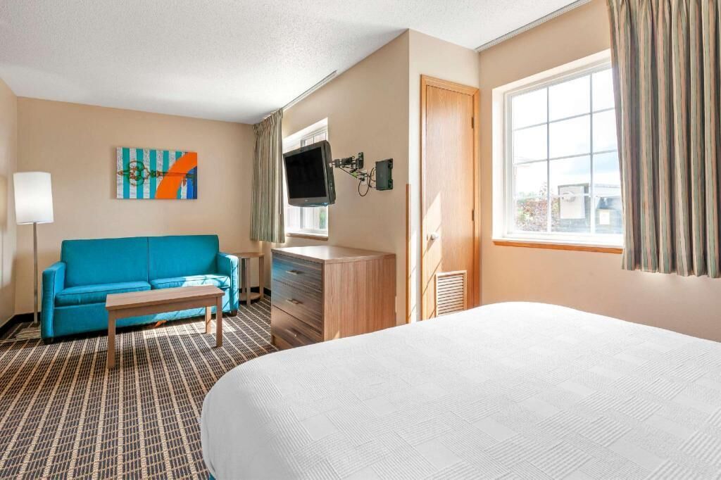 In-room safe, iron/ironing board, free cots/infant beds, rollaway beds