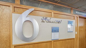A welcome sign with the number 6 and a "Welcome!" message. - Motel 6 Pocatello, ID (Pocatello)