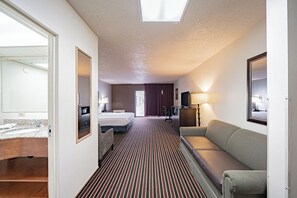 Desk, iron/ironing board, free WiFi, bed sheets