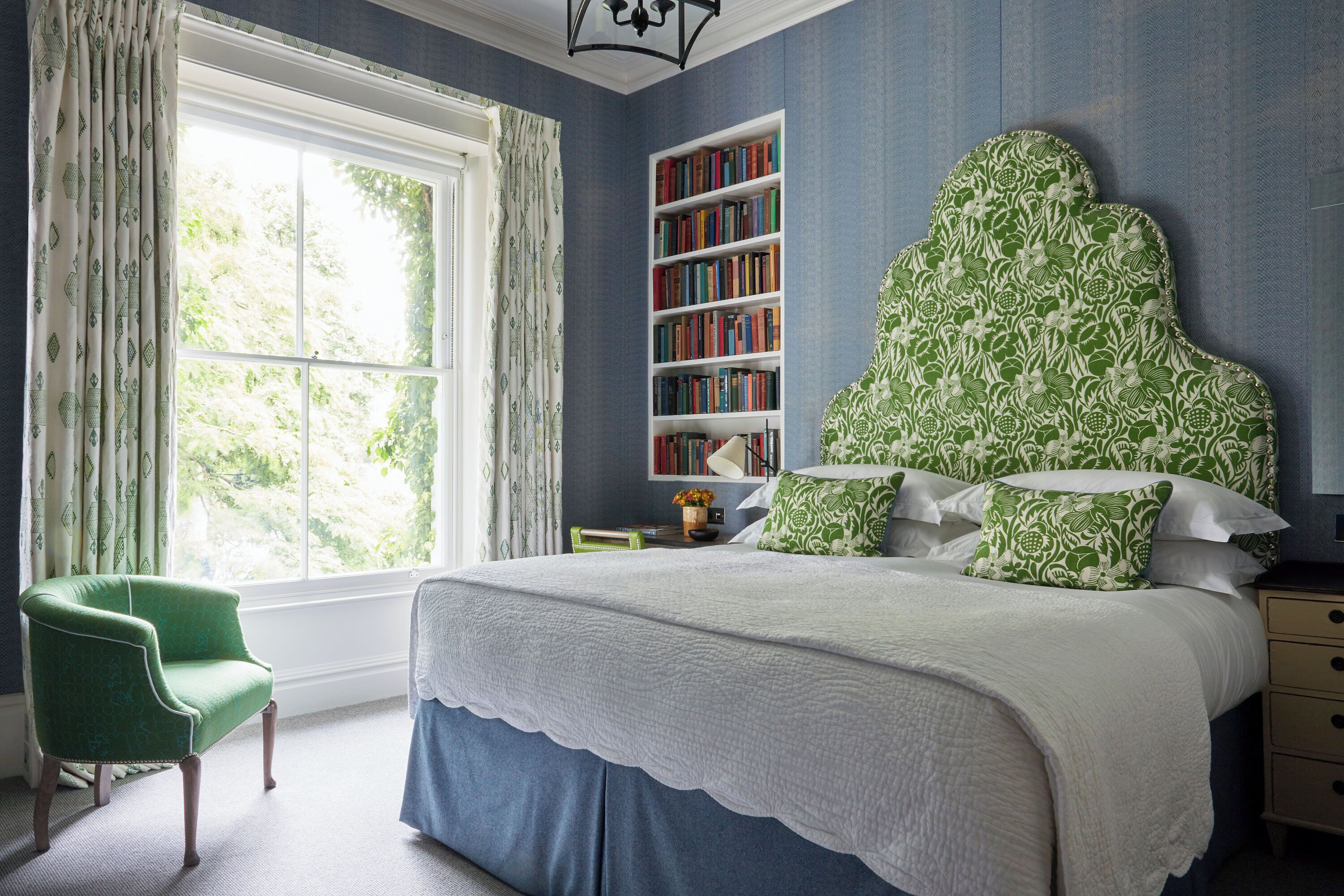 frette italian sheets, premium bedding, minibar, in-room safe